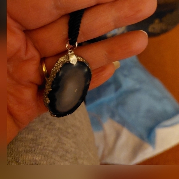 Vintage* Unisex Pewter End of Trail Horserider on Agate Pendant - Picture 3 of 7